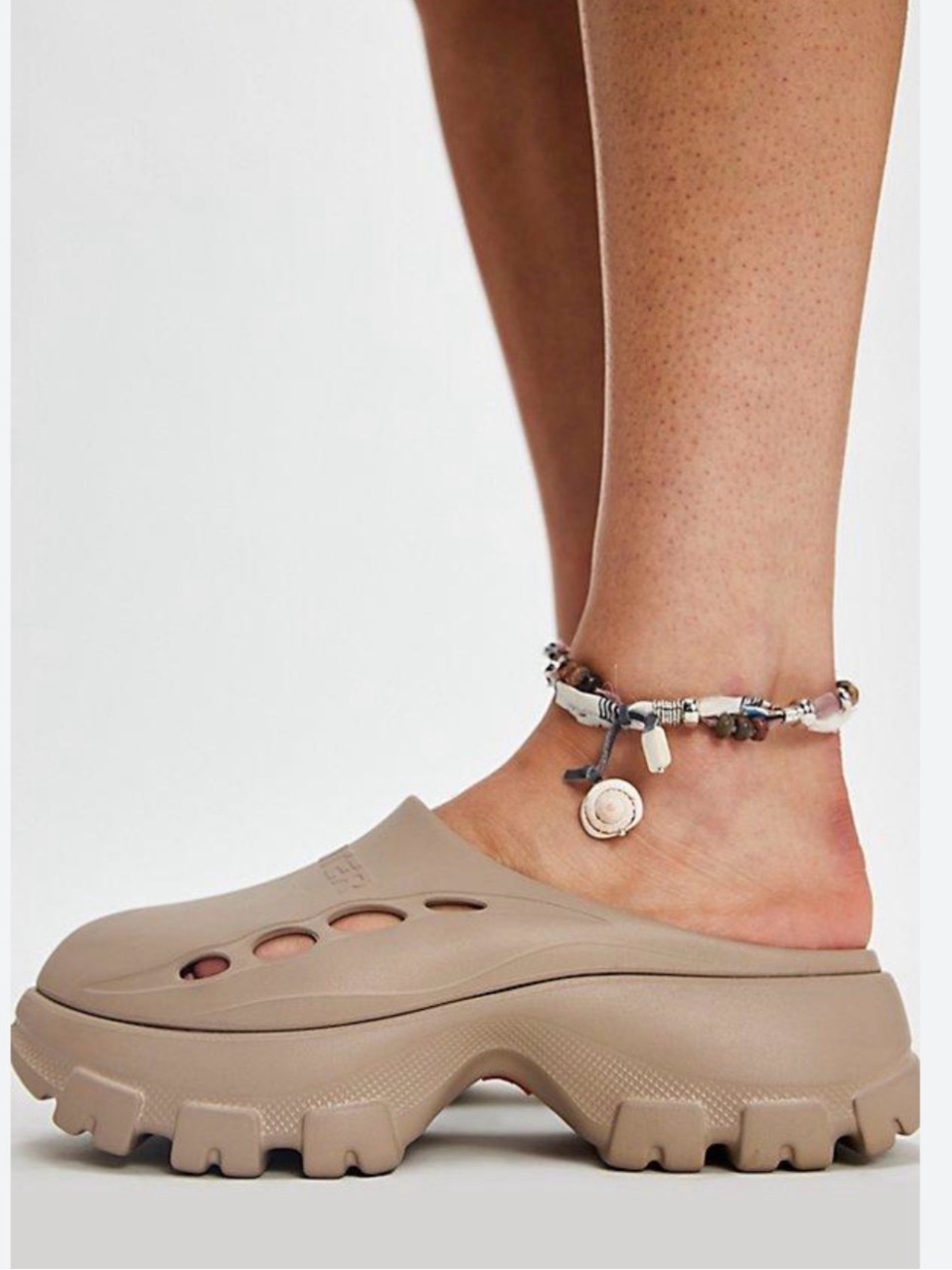HUNTER Bryce Platform Lug Clogs Light Natural Tan Slip On Mules NWT Women 10 - Picture 3 of 10
